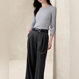 BANANA REPUBLIC T-shirt Size SM NWOT